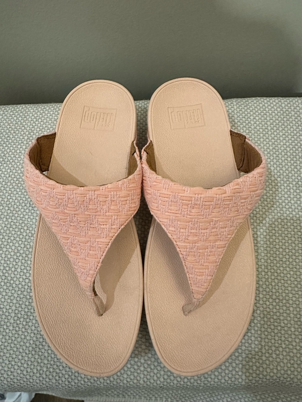 FITFLOP LULU GEO WEBBING TOE POST THONG SANDALS PINK SALT Textured Fabric Sz 7